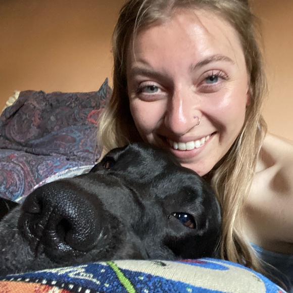 Meet your Posher, Kat - Picture 3 of 7